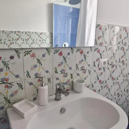 Bed & Breakfast 1787 In Montechiaro 4*