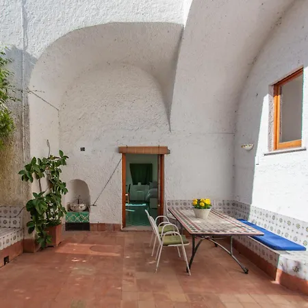 Bed & Breakfast 1787 In Montechiaro Vico Equense