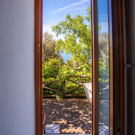 1787 In Montechiaro Bed & Breakfast *